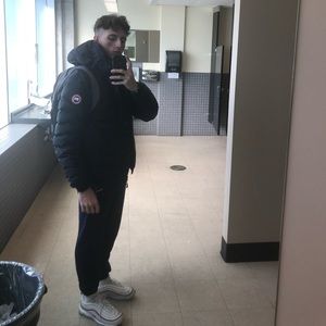 Meet your Posher, Mike